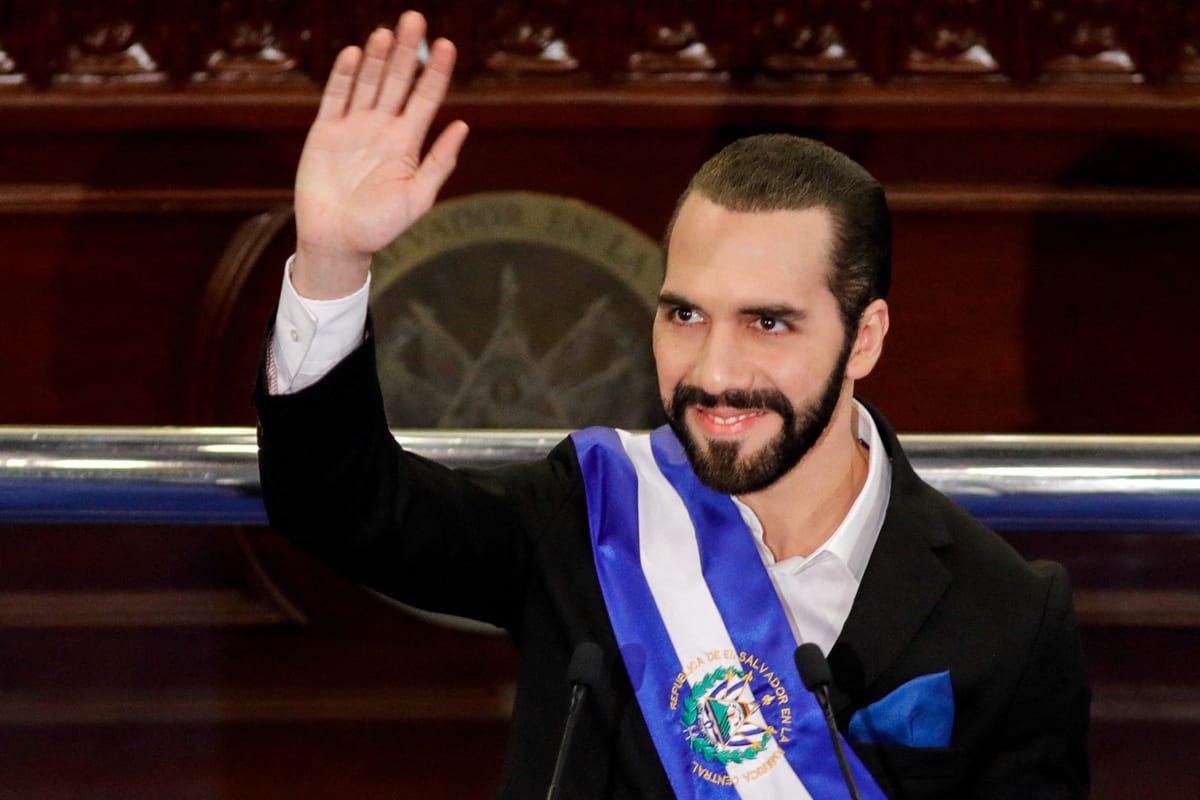 Nayib Bukele: Il presidente che ha abbracciato bitcoin per trasformare l'economia di El Salvador.